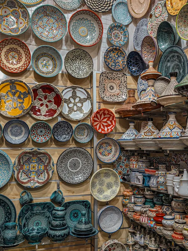 A shop selling traditional Moroccan decorative plates