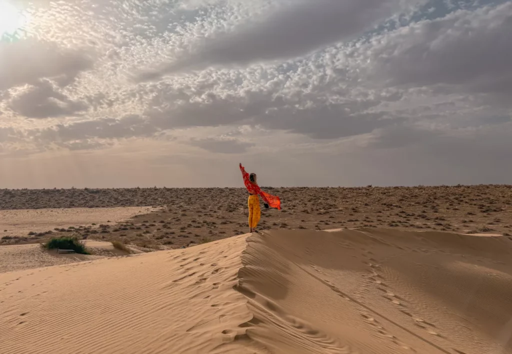 Climbing the dunes of the Thar desert