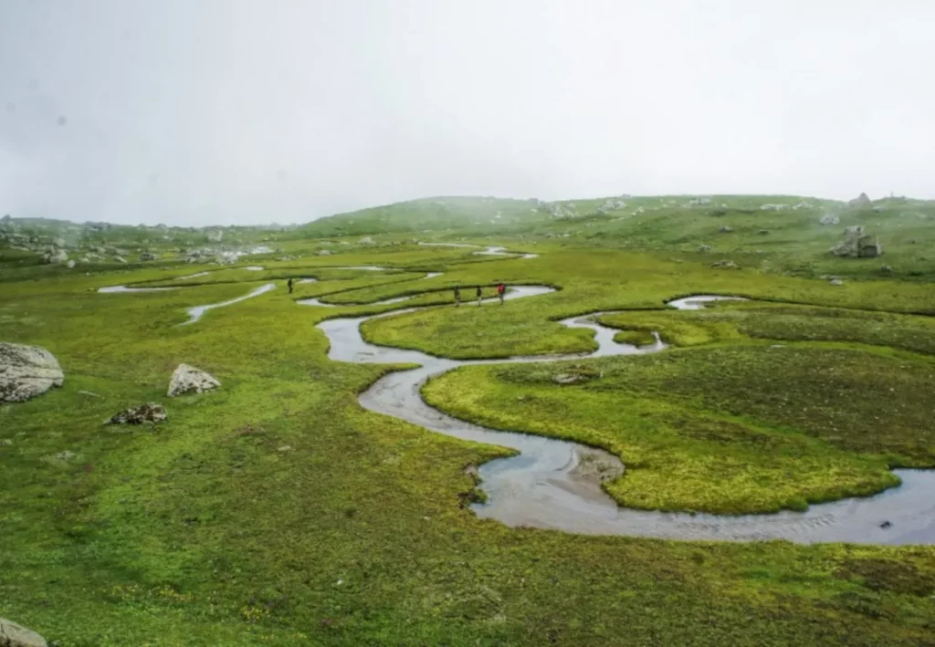 The famous streams of Dev Roopa, at 4200 meters!