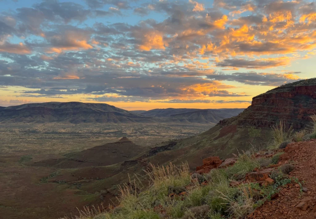 Sunrise during the Mount Bruce hike